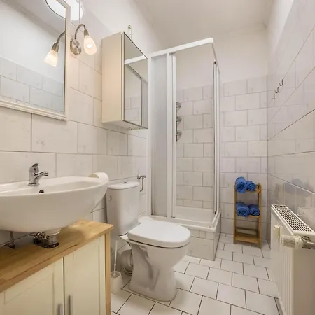 In Der Mecklenburger Seenplatte, Cleaning Included Apartment